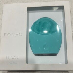 Foreo Luna 2 Facial Cleansing Brush - Teal for Oily Skin